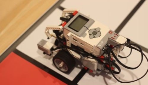 EV3 (イー・ブイ・スリー)のロボット